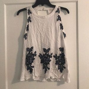 Super cute boutique top.